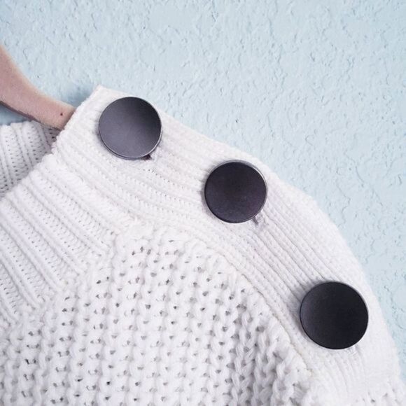 Ella‎ Moss Black and White Striped Chunky Knit Sweater - Picture 2 of 6